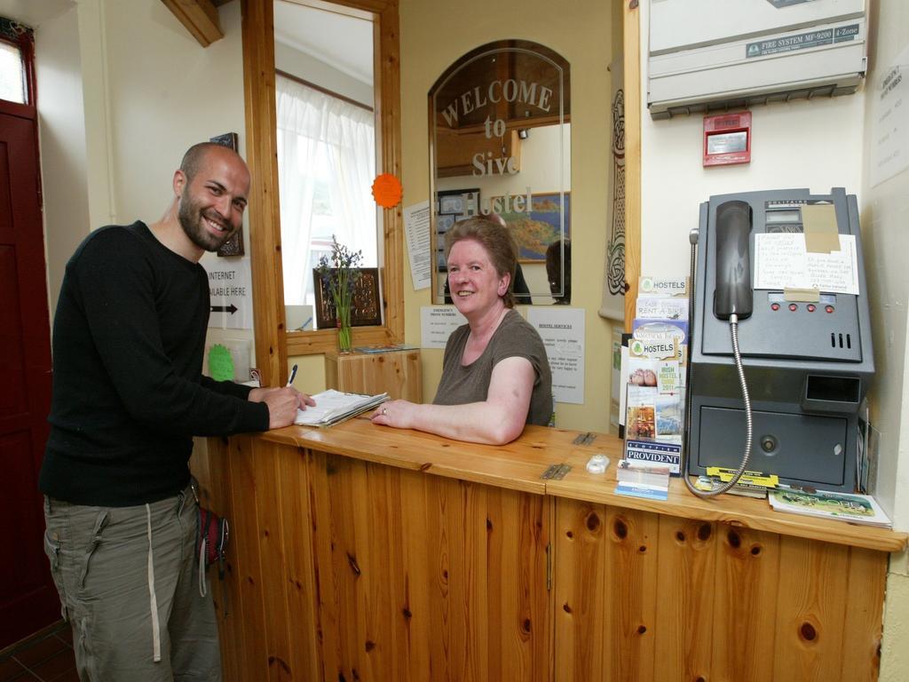 Sive Budget Accommodation Cahersiveen Eksteriør bilde